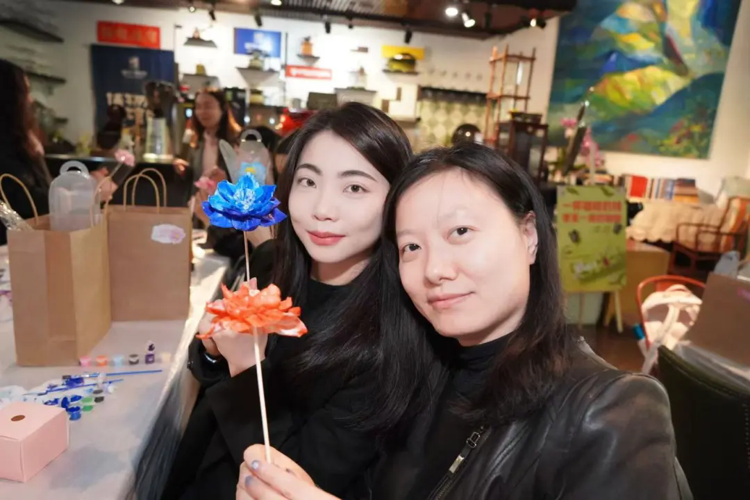 指尖绽放非遗花，，眼底珍藏千年韵，，今天女神这样过节_企业动态_澳门永利皇宫官网入口官网 - Powered by 广州广府通讯息科技有限公司